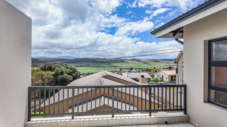 3 Bedroom Property for Sale in Fraaiuitsig Western Cape